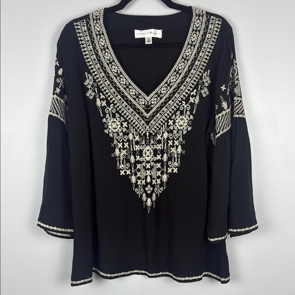 Chelsea & Theodore Black Boho Embroidered Peasant with Bell Sleeve Size Large - Picture 3 of 12
